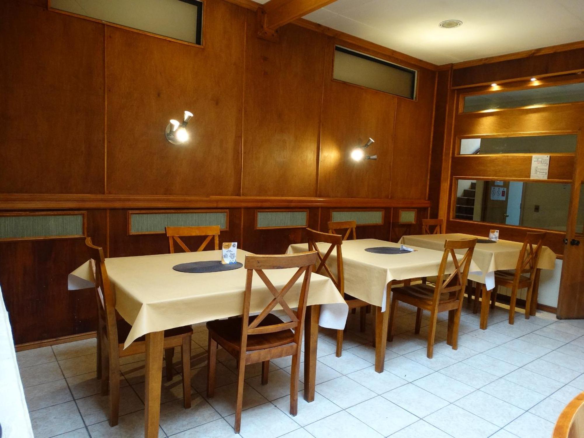 פורטו נטאלס Hostal Don Guillermo מראה חיצוני תמונה