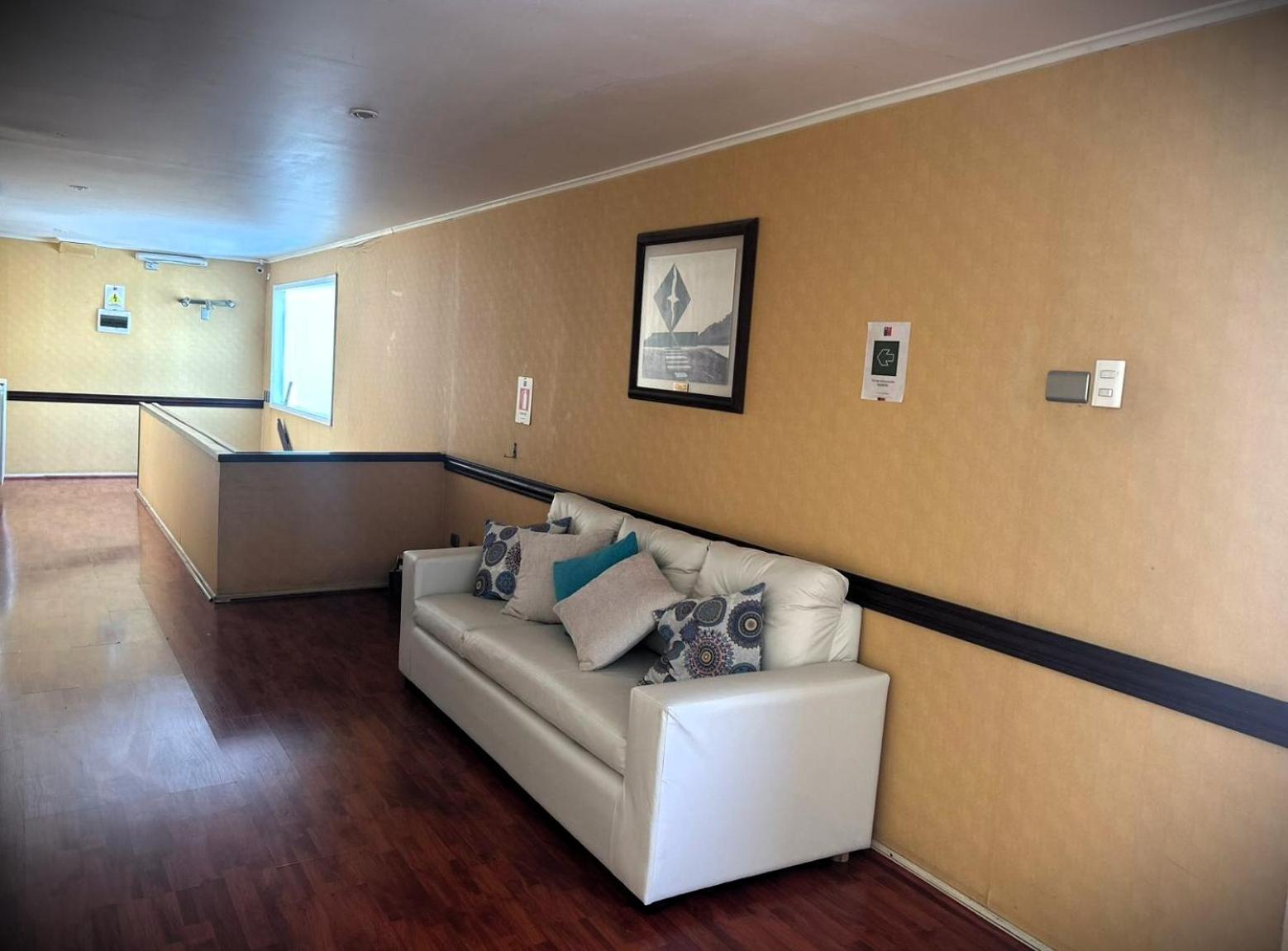 פורטו נטאלס Hostal Don Guillermo מראה חיצוני תמונה